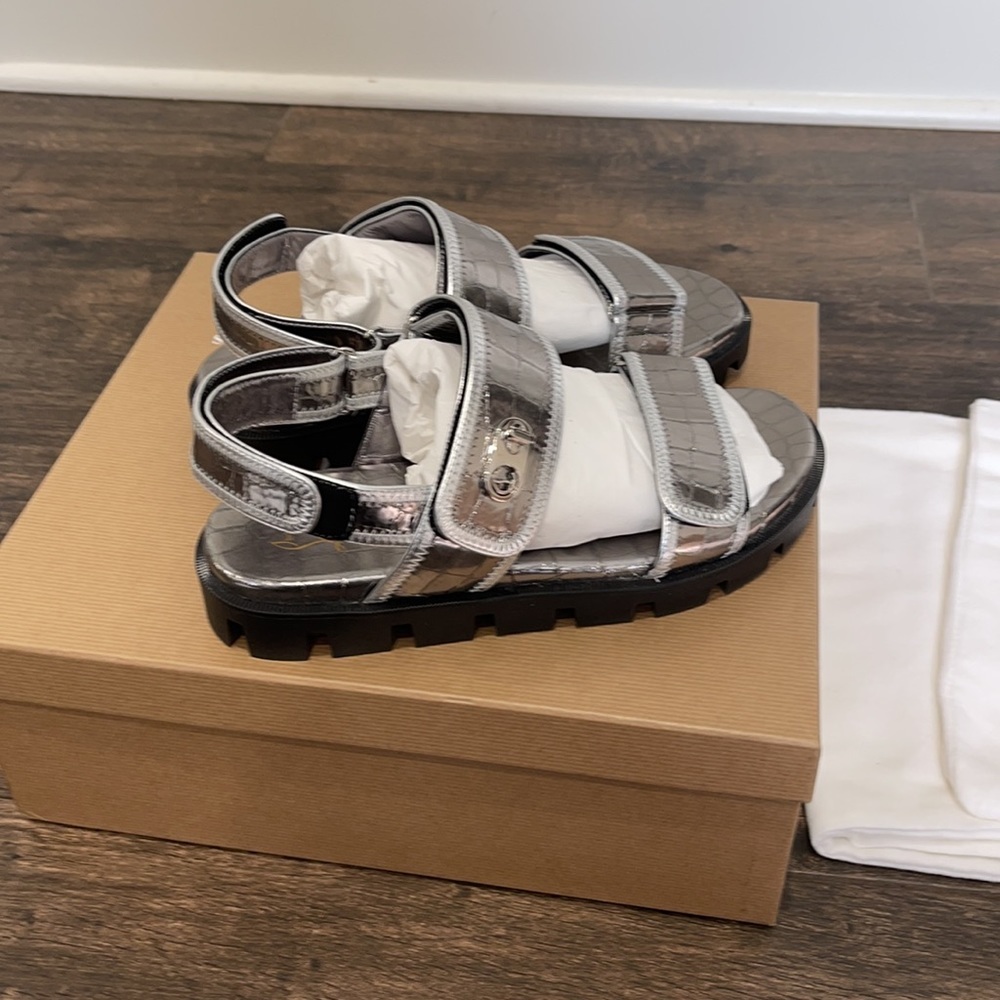 Authentic Christian Louboutin Lock Cool Embossed Leather Dad Sandals BNIB 38.5 - Picture 7 of 10